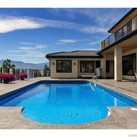 Mission Hill Lake View Villa Вест-Келоуна Экстерьер фото