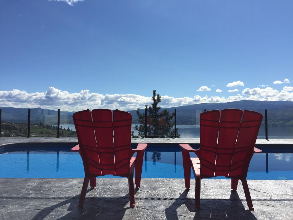 Mission Hill Lake View Villa Вест-Келоуна Экстерьер фото