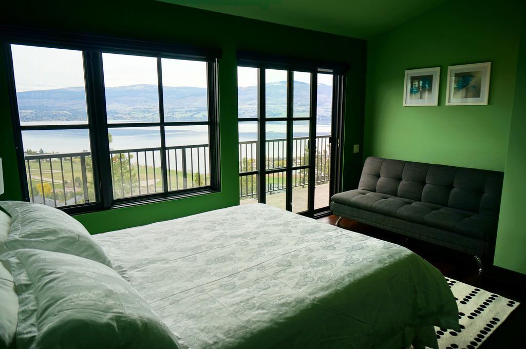 Mission Hill Lake View Villa Вест-Келоуна Экстерьер фото